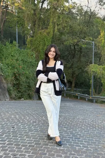 Call Girls In Dilshad Garden 9711800081 Escorts Service Delhi NCR — image 2