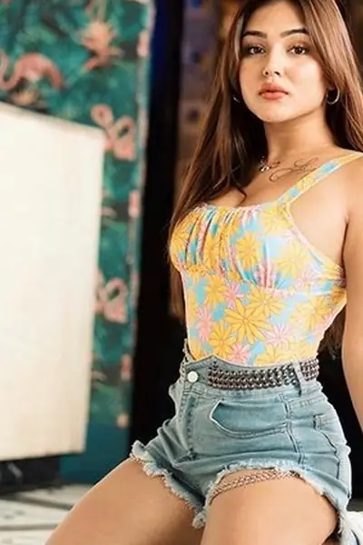 OYO > Call Girls In Kalkaji Delhi > 9953322196 <njjjj